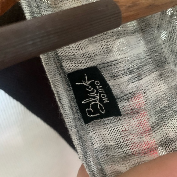 Grey backless shirt, a little bit see through - Picture 4 of 4